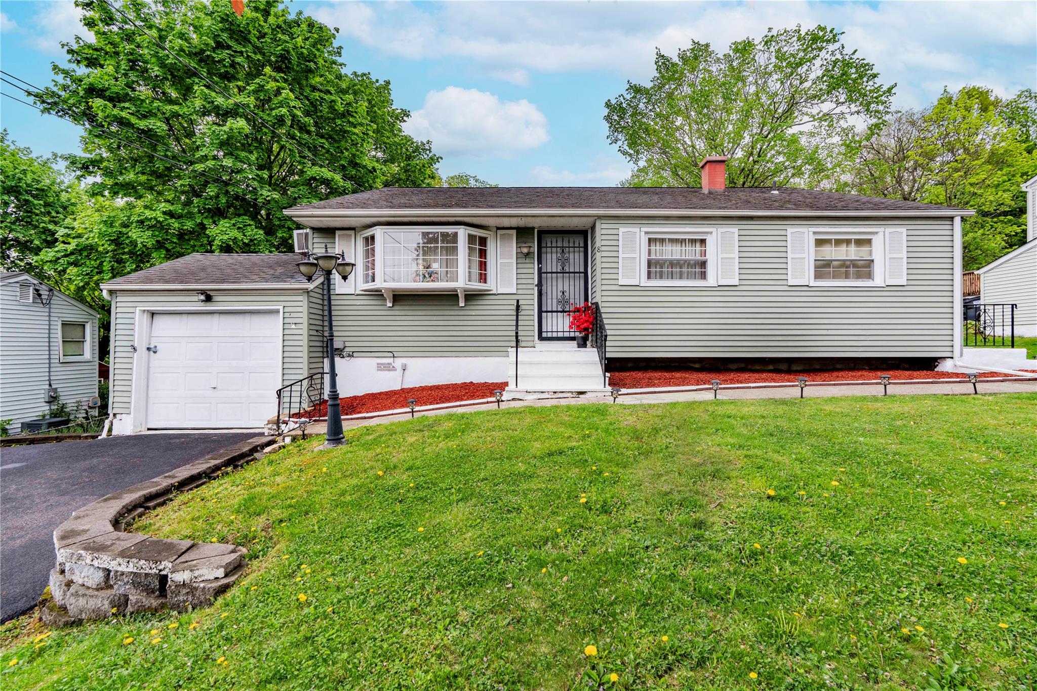 8 Neversink Drive, Newburgh, New York image 1