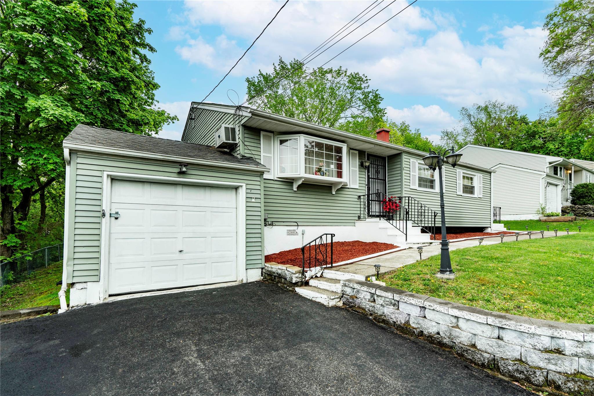 8 Neversink Drive