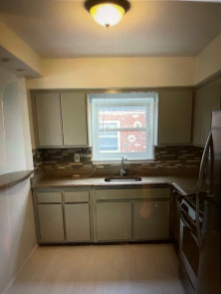 Rental Property at Harding Avenue, Bronx, New York - Bedrooms: 2 
Bathrooms: 1  - $2,696 MO.