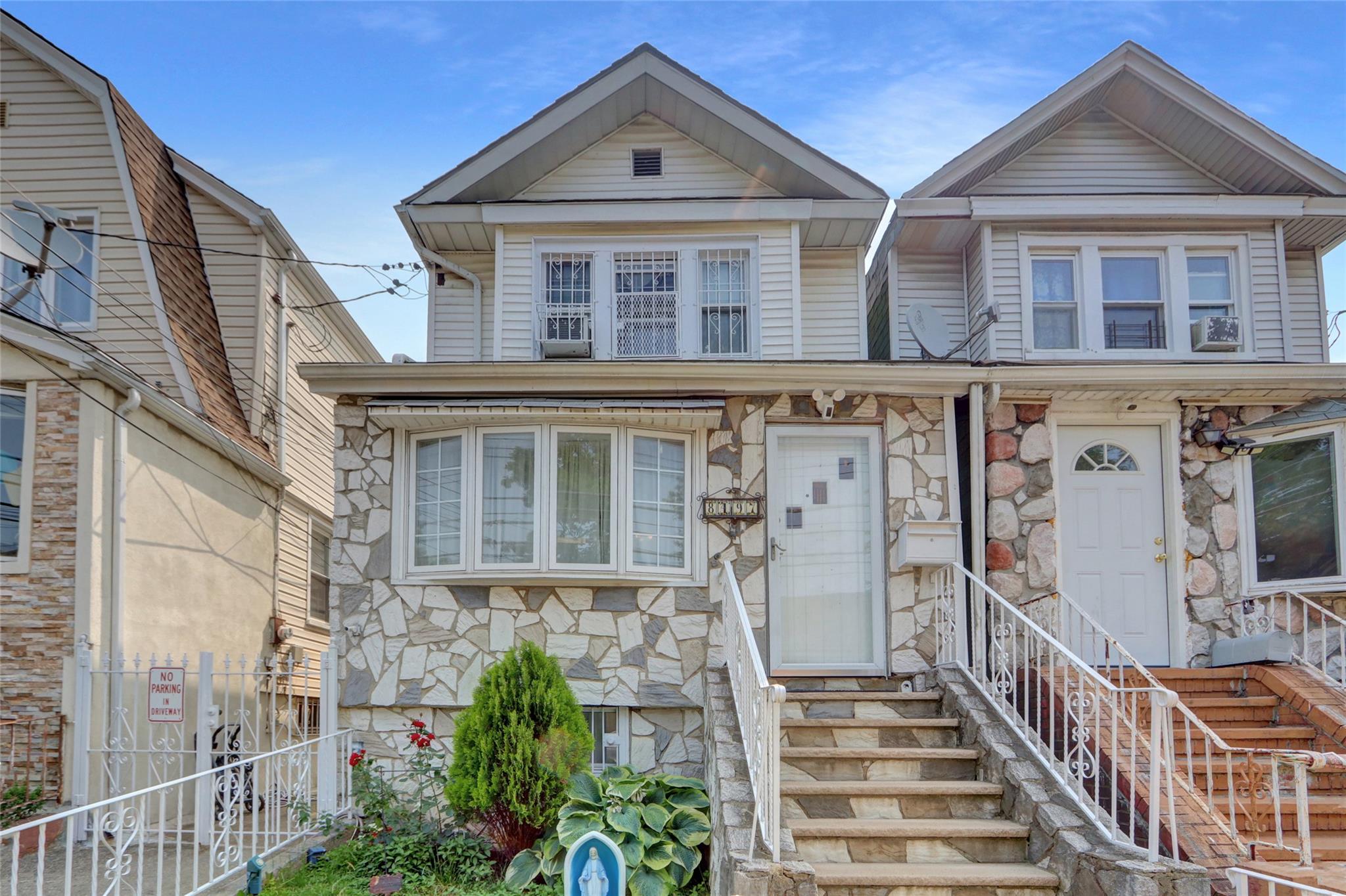 Property for Sale at 129th Street, Kew Gardens, Queens, NY - Bedrooms: 3 
Bathrooms: 2 
Rooms: 7  - $865,000