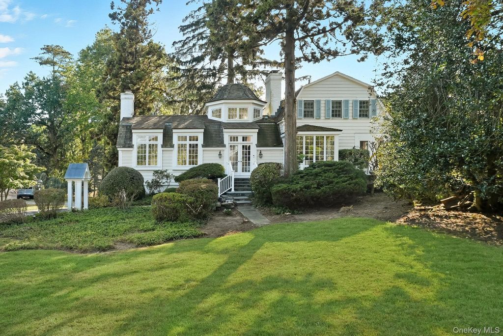 Photo of 162 Kirby Lane, Rye, NY 10580 (MLS # 920508)