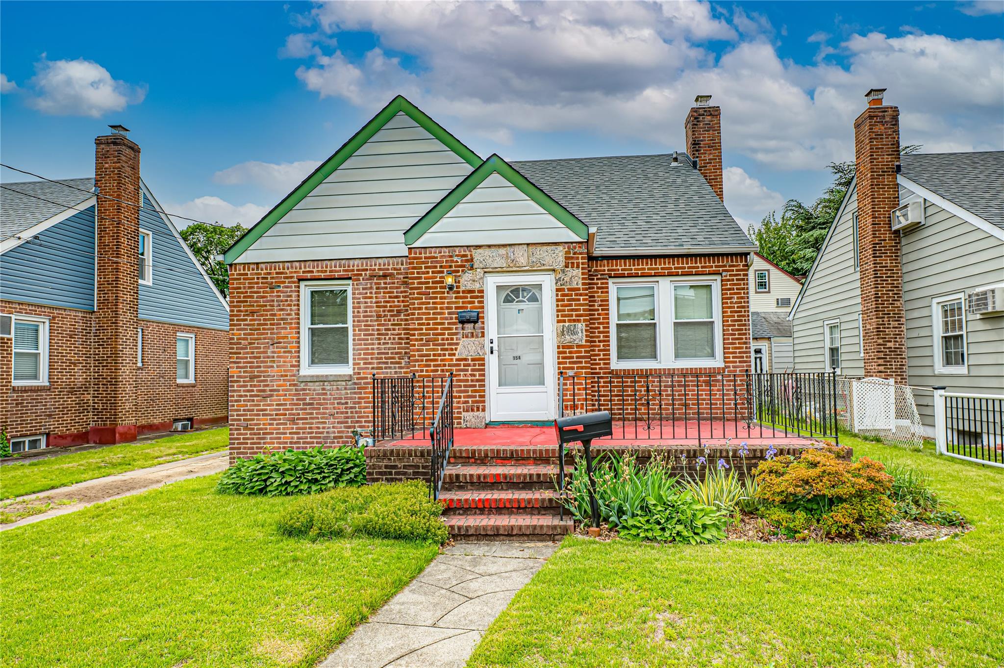 154 Randolph Avenue, Franklin Square, New York image 1