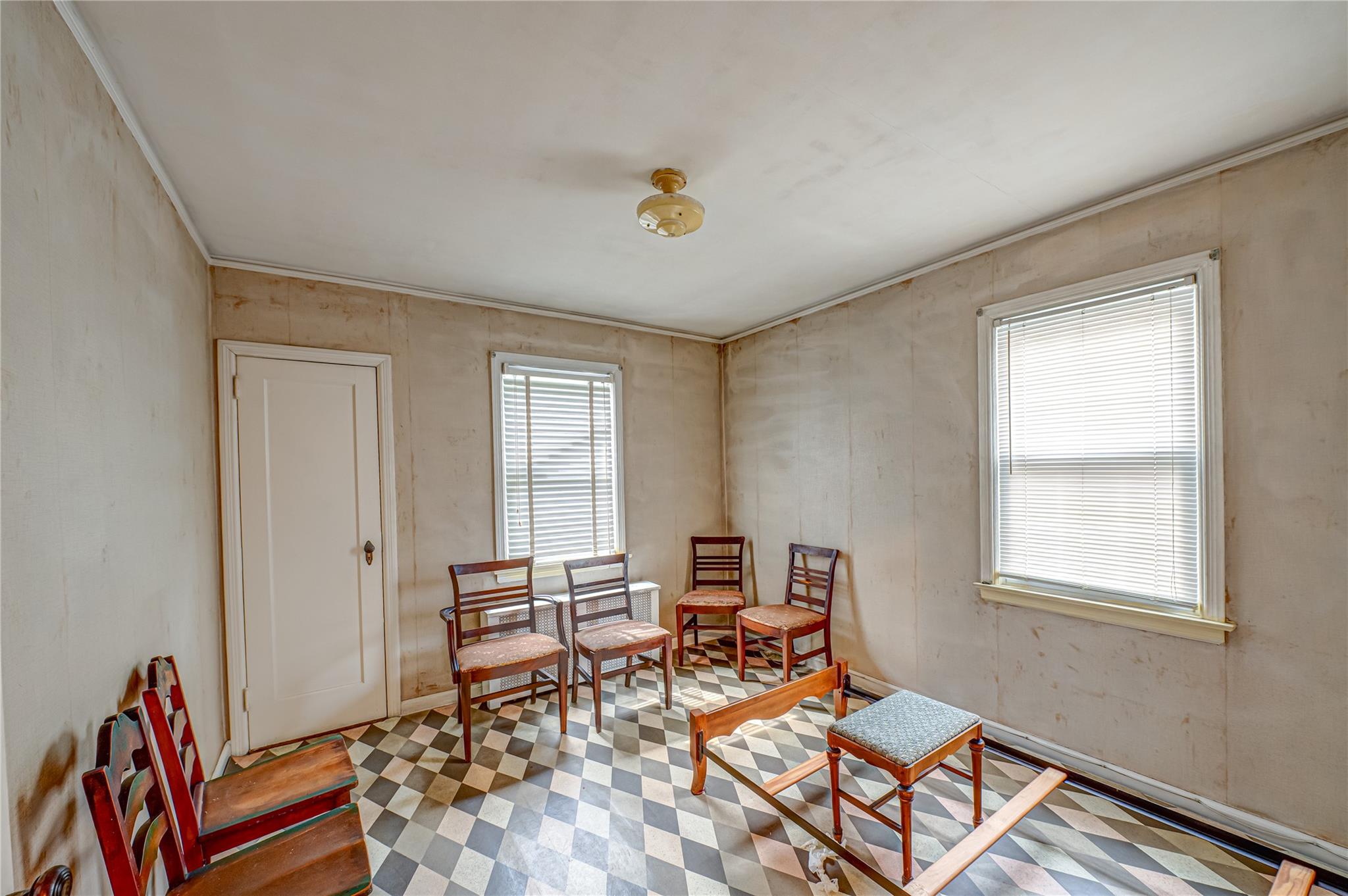 154 Randolph Avenue, Franklin Square, New York image 6