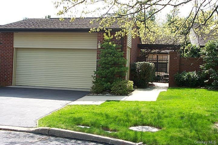 Photo of 244 Estates Terrace S, Manhasset, NY 11030 (MLS # 1023207)