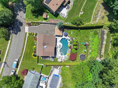 Homes For Sale - 12 Pelham Avenue<br/> Nanuet, NY 10954