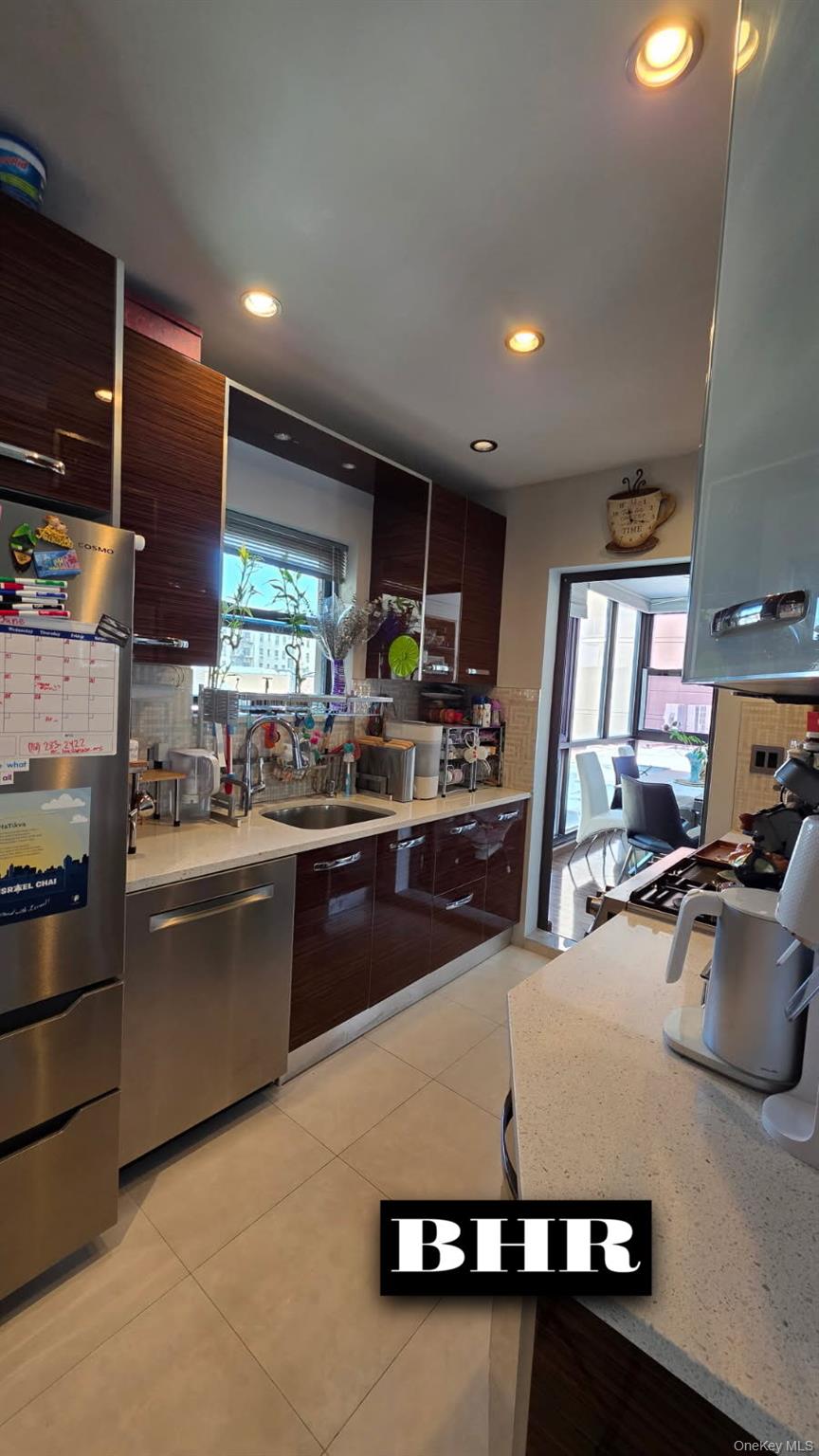 134 W End Avenue 4A