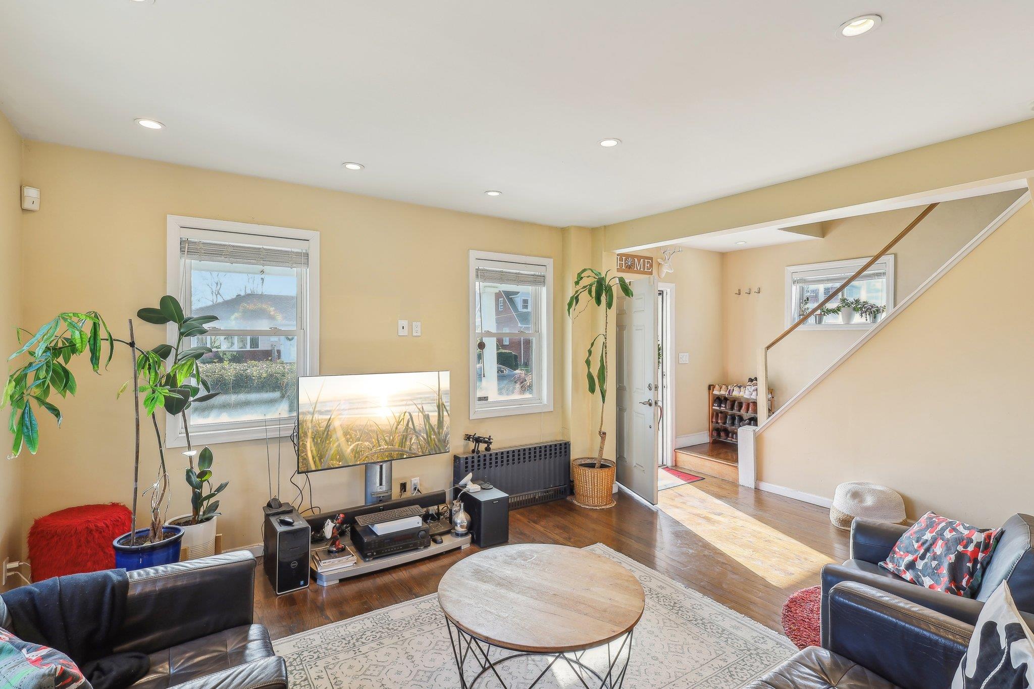 30 Central Avenue, New Hyde Park, New York image 5