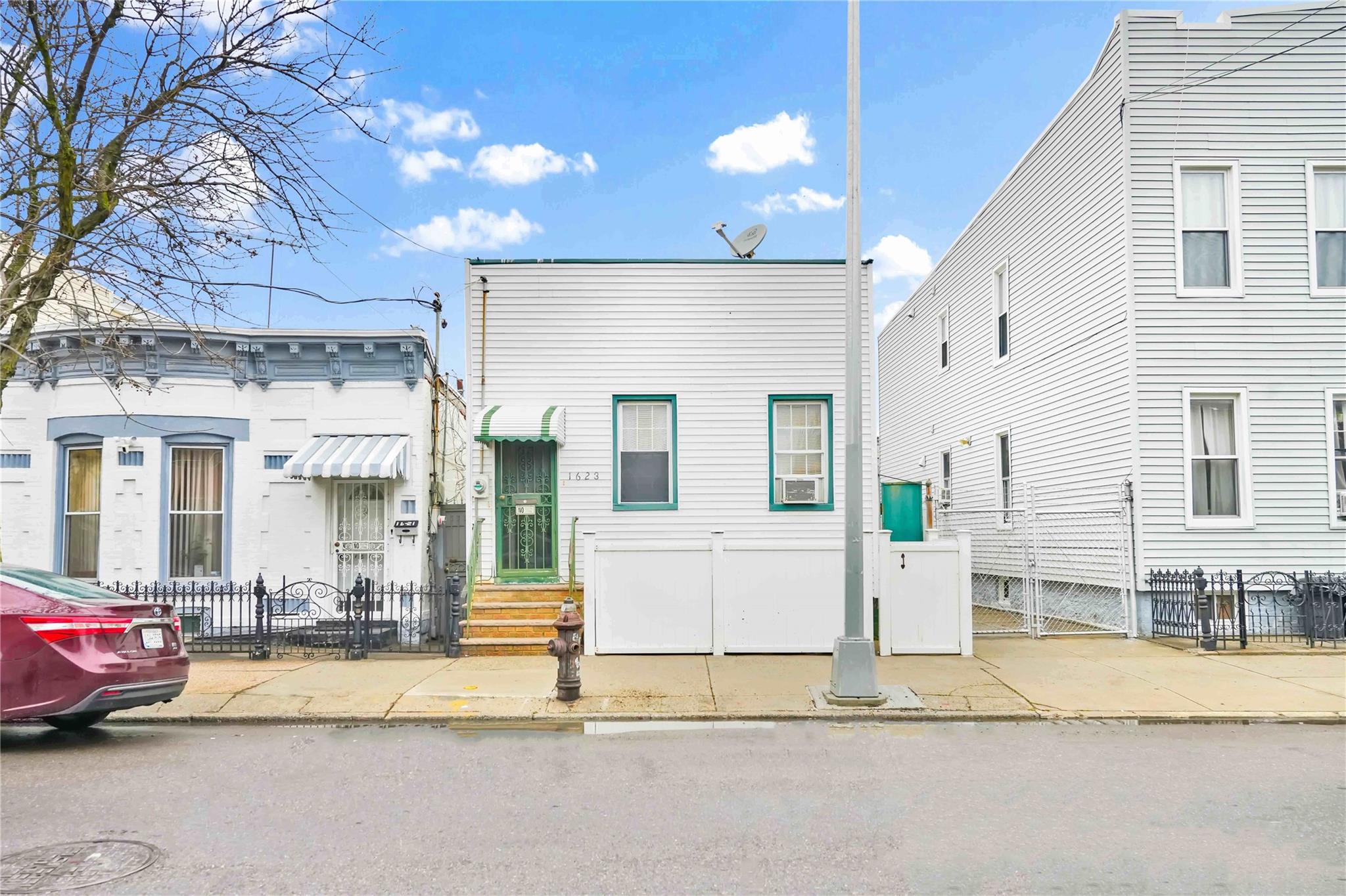 Property for Sale at George Street, Ridgewood, Queens, NY - Bedrooms: 2 
Bathrooms: 2 
Rooms: 5  - $888,000