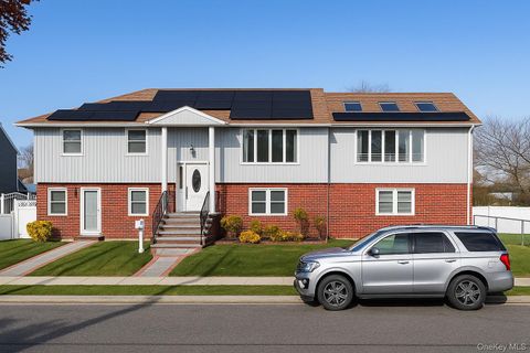 Photo of 175 Hamilton Avenue, Island Park, NY 11558 (MLS # 928129)