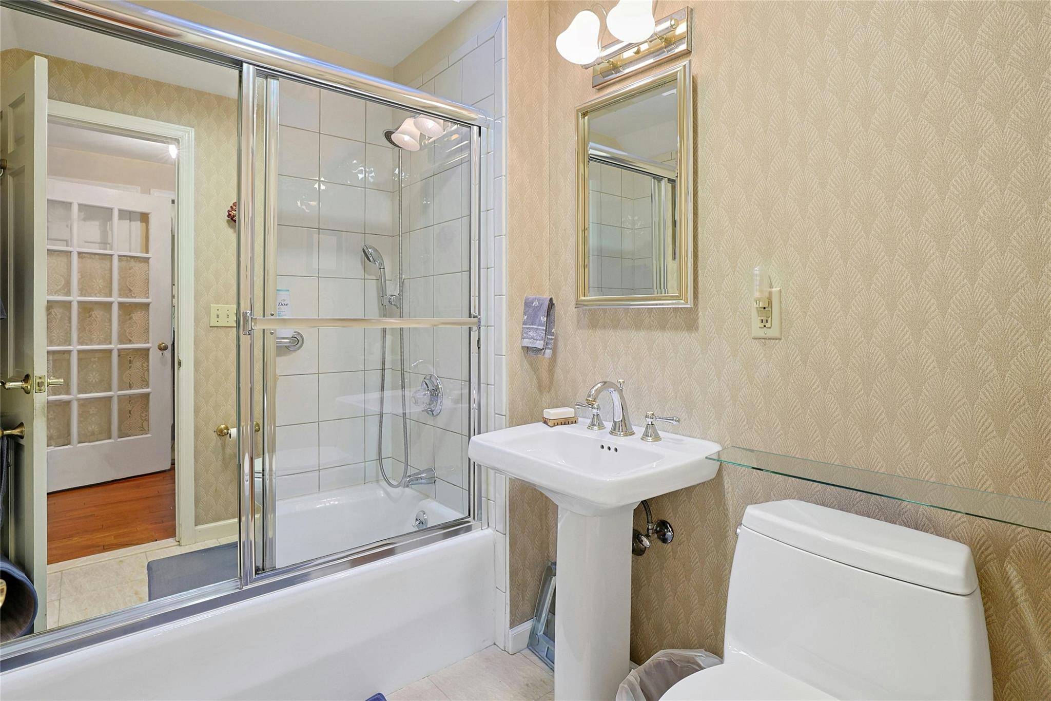 7 Southminster Drive, White Plains, New York image 14