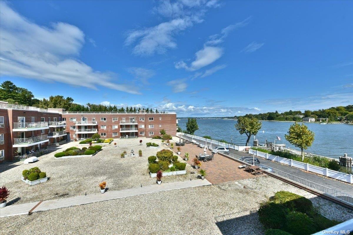 320 E Shore Road #25A, Great Neck, New York image 33