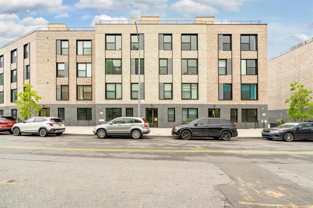 Photo of 1715A Lacombe Avenue #3B, Bronx, NY 10473 (MLS # 939120)