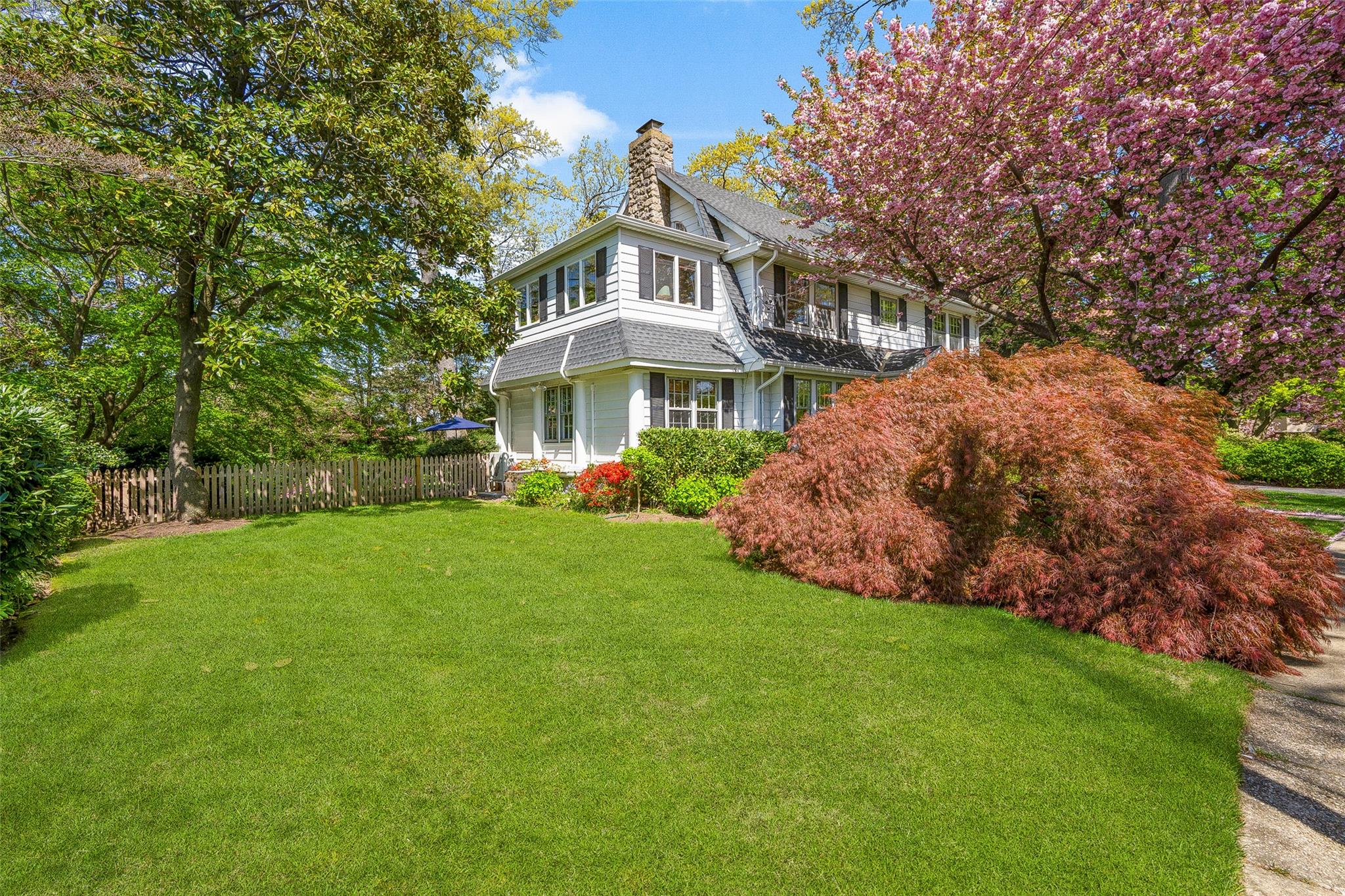 11 Benedict Place, Pelham, New York image 6