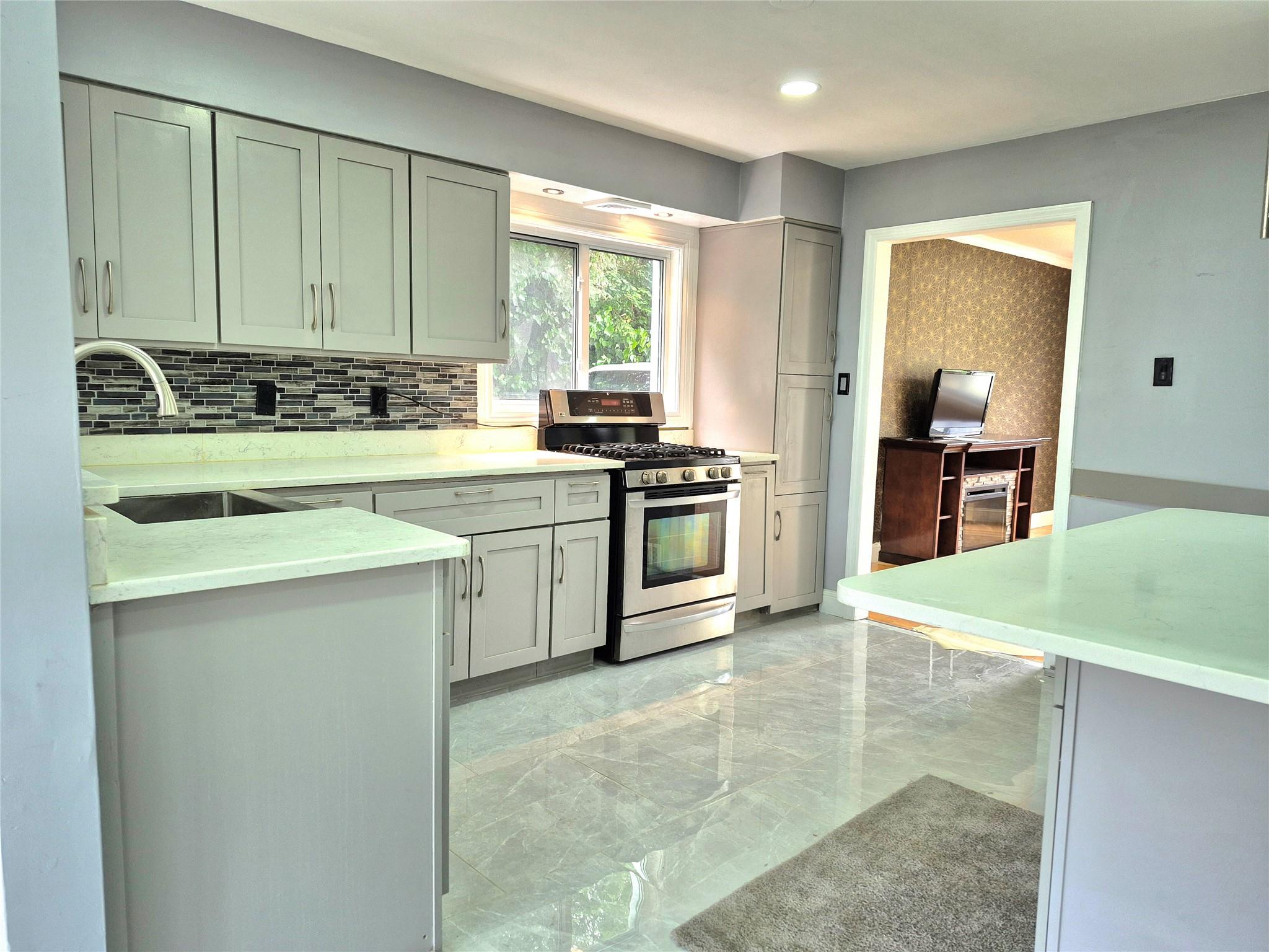 1535 Mattison Street, Baldwin, New York image 35