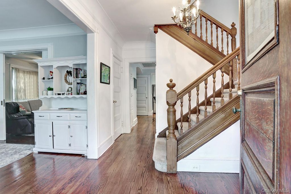 Photo of 73 E Maple Avenue, Suffern, NY 10901 (MLS # 1001778)