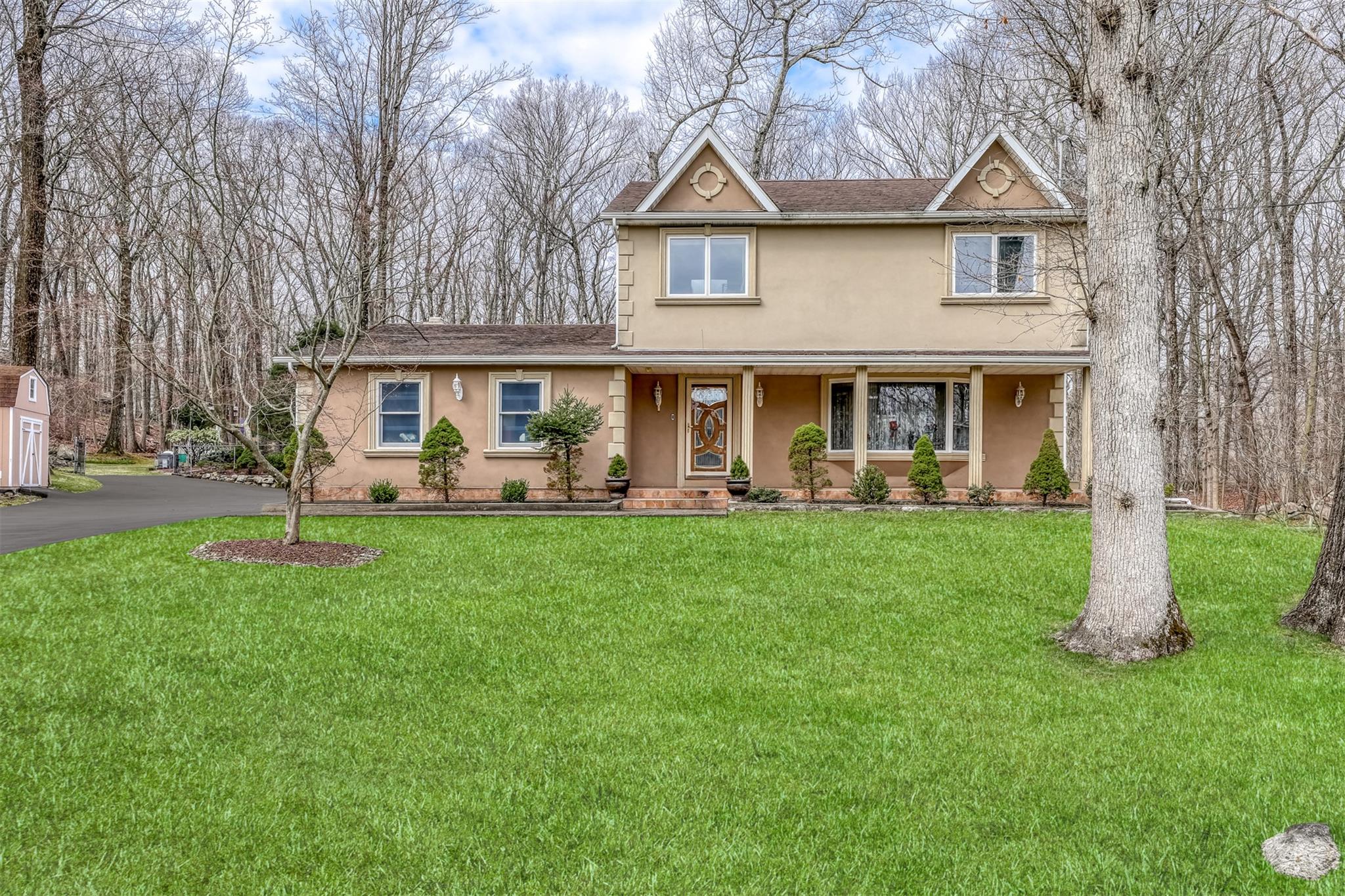 5 Reeder Place, Suffern, New York image 1