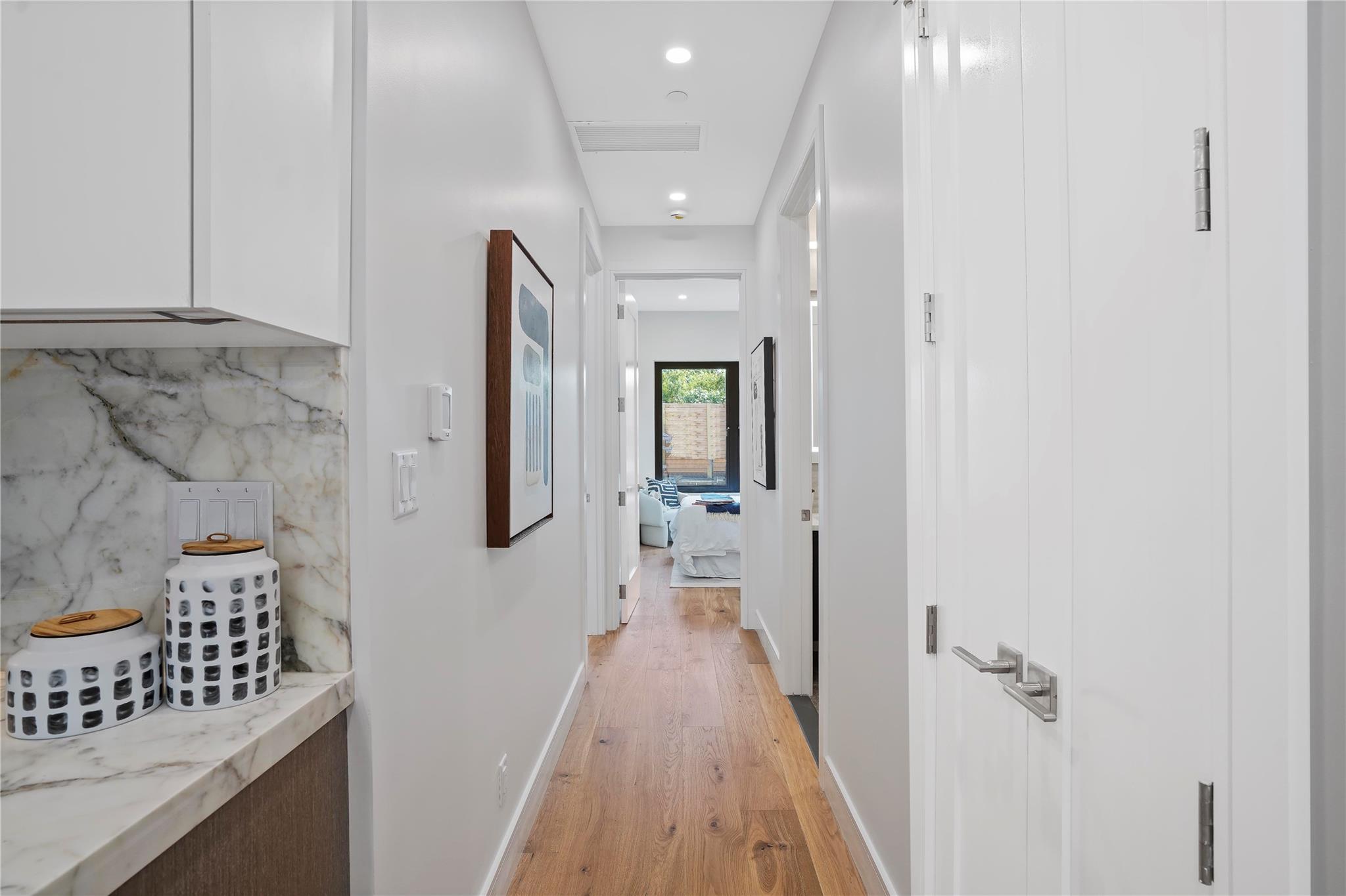 21-31 Shore Boulevard #2D, Astoria, New York image 4