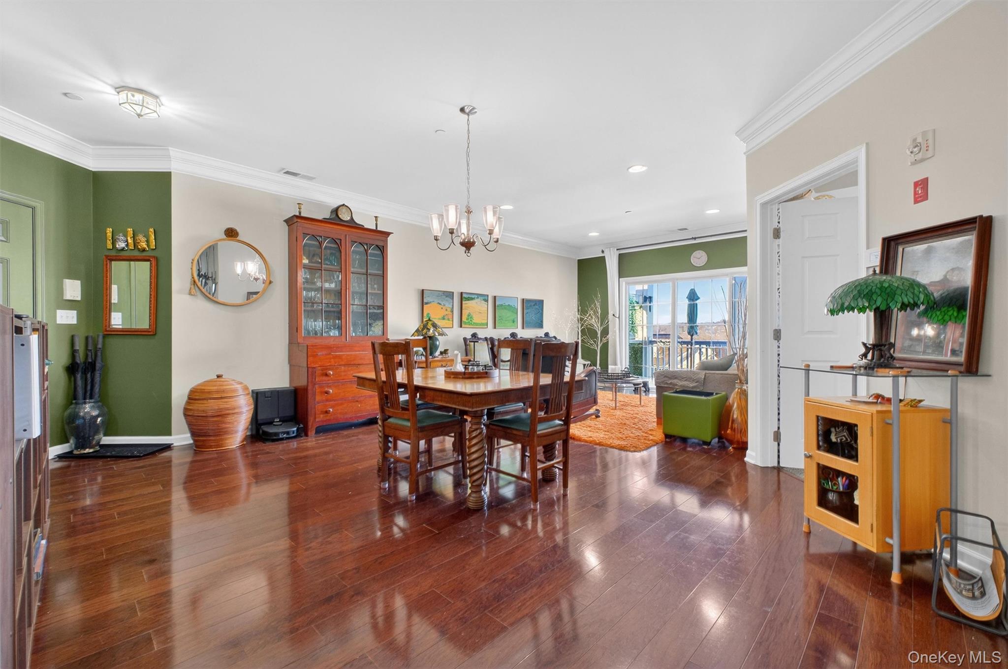 1317 Saratoga Lane
