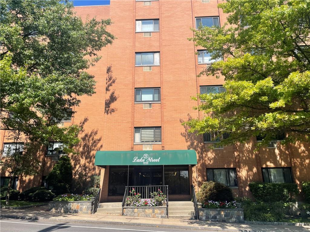 Lake Street 5J, White Plains, New York - 1 Bedrooms  
1 Bathrooms - 