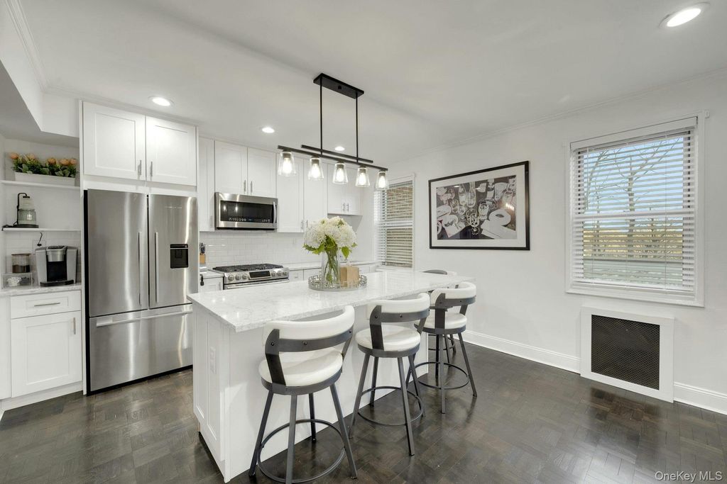 Photo of 609 Palmer Road #2J, Yonkers, NY 10701 (MLS # 952554)