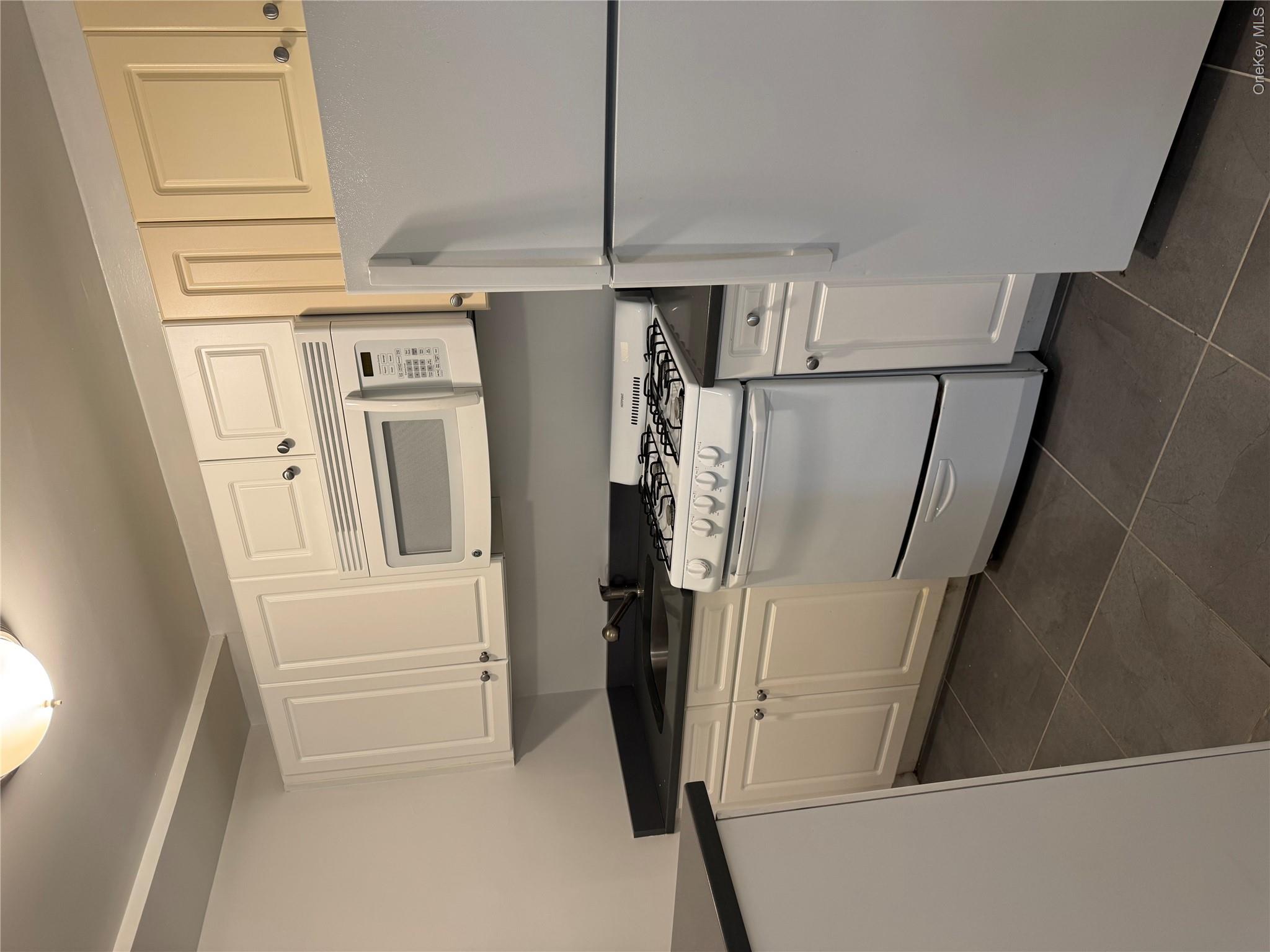 83-21 Lefferts Boulevard - Photo 4