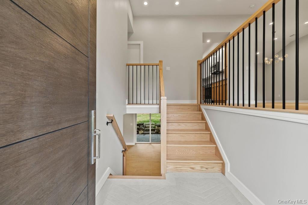 142 N Little Tor Road