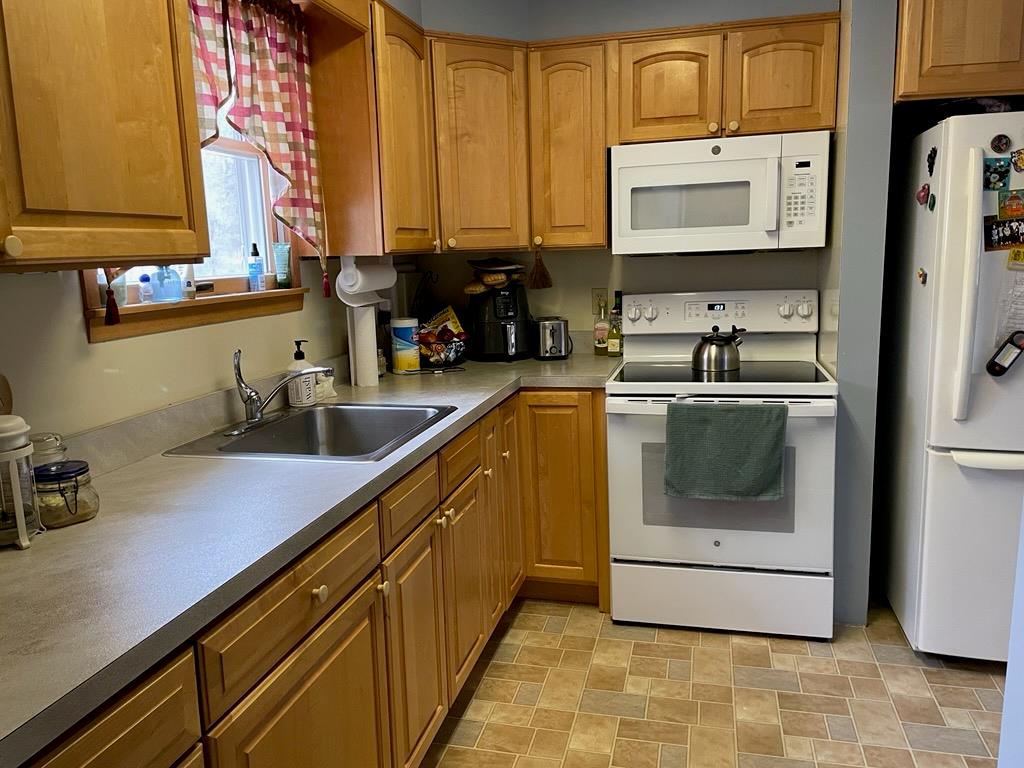 133 Middle Island Boulevard, Middle Island, New York image 9