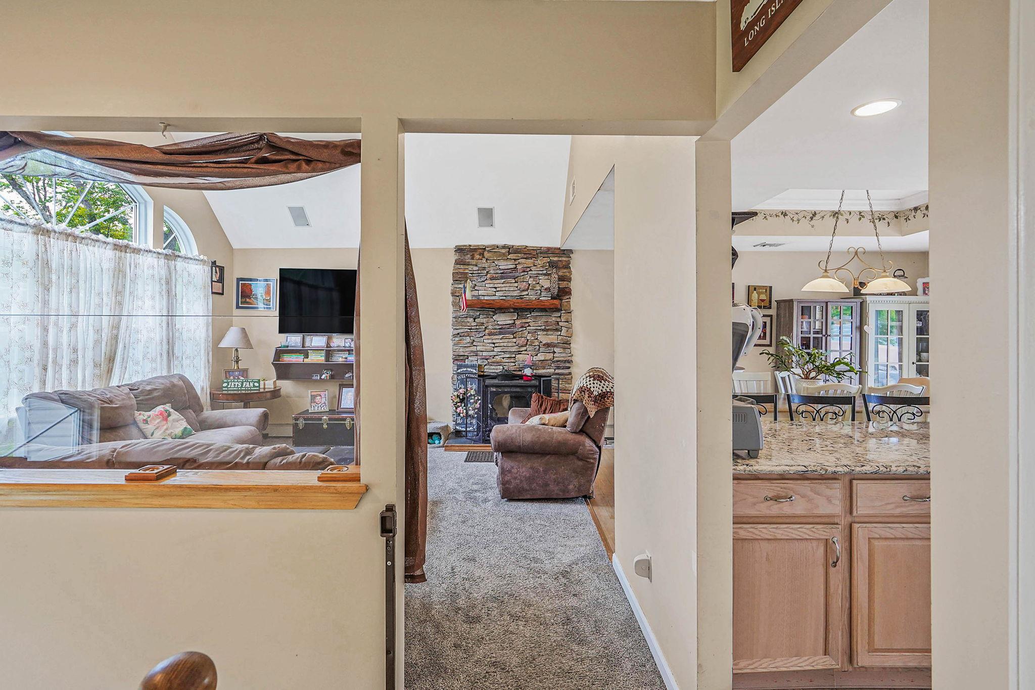 14 Arlington Street, Patchogue, New York image 5