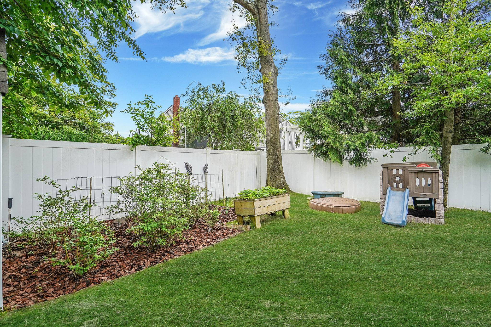 14 Arlington Street, Patchogue, New York image 43