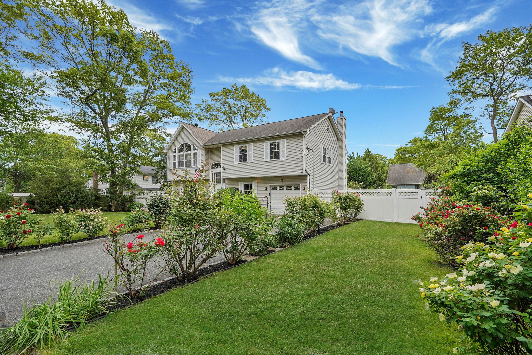 14 Arlington Street, Patchogue, New York image 3
