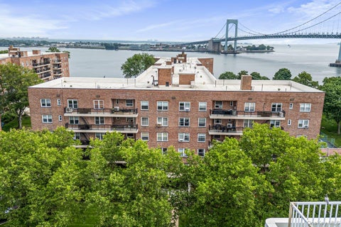 Photo for 162-01 Powells Cove Boulevard 2D