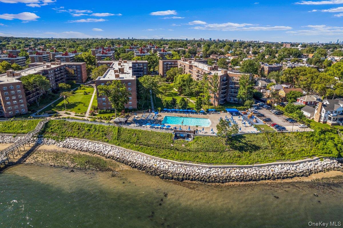 162-01 Powells Cove Boulevard 2D