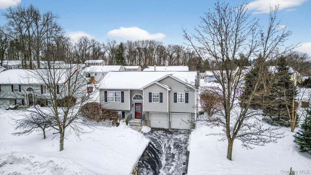 Photo of 9 Yale Drive, Walden, NY 12586 (MLS # 963417)