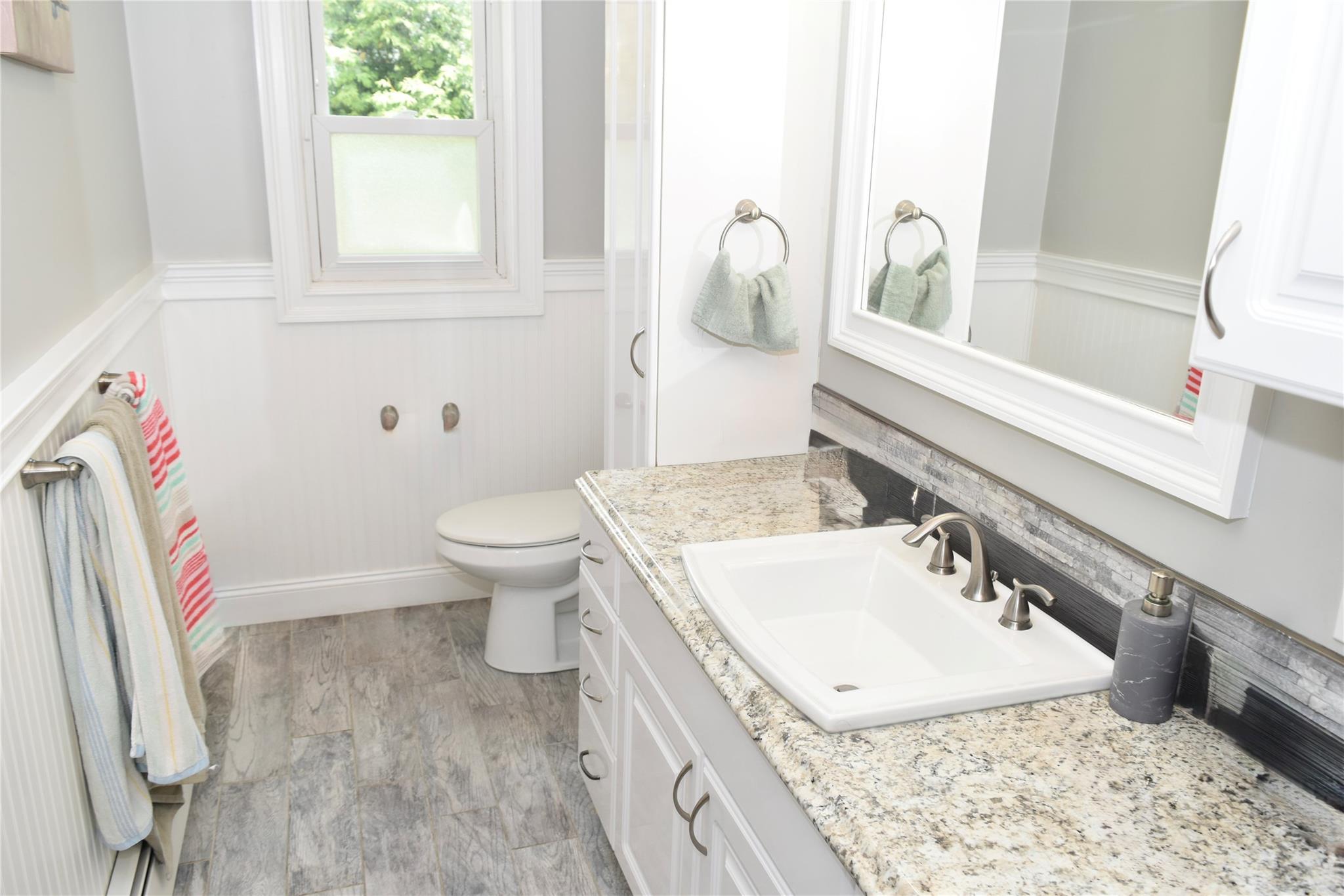 18 Clearview Avenue, Selden, New York image 31