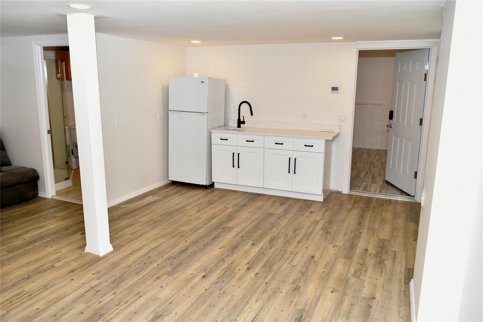 18 Clearview Avenue, Selden, New York image 36