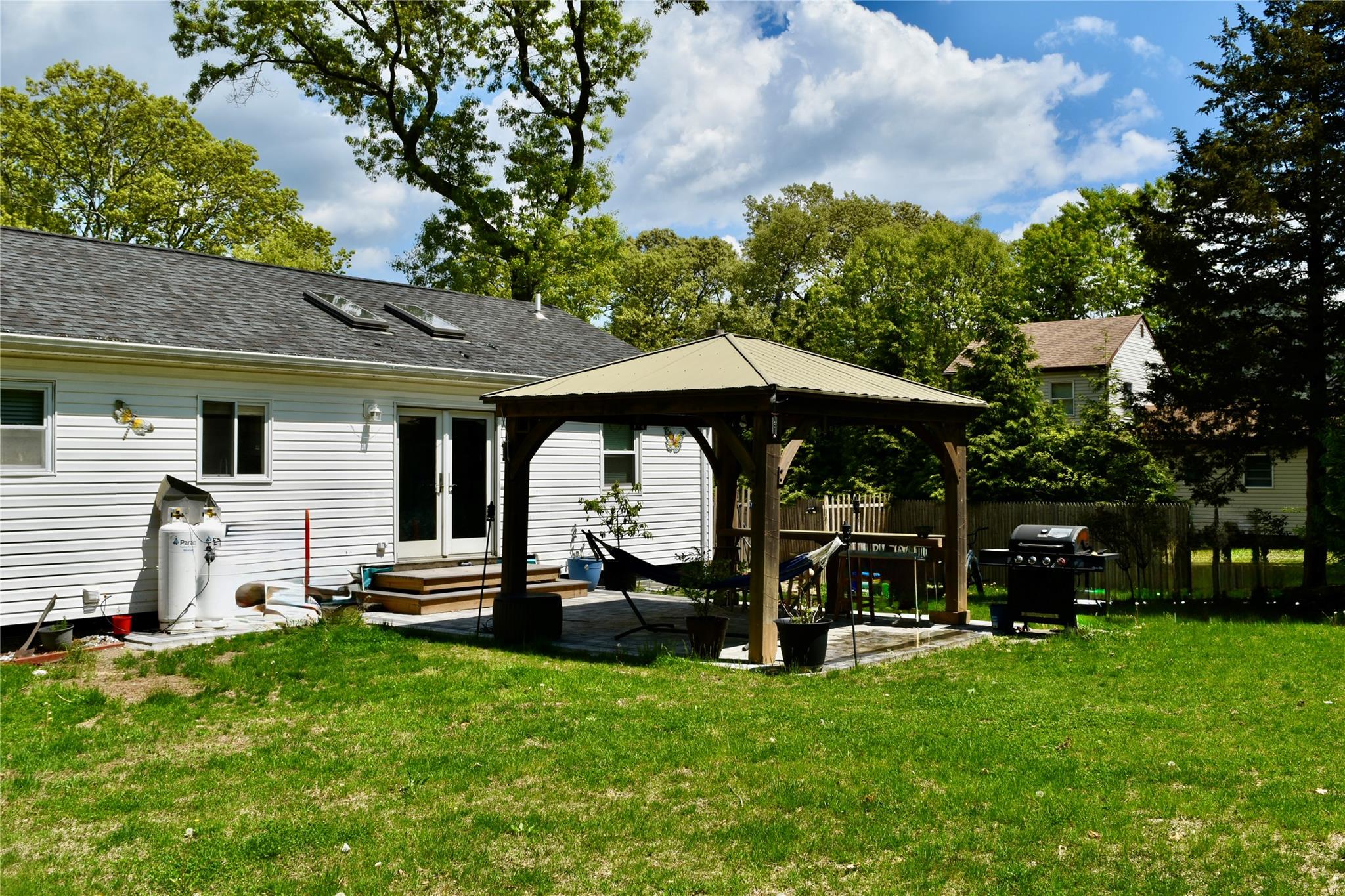 18 Clearview Avenue, Selden, New York image 7