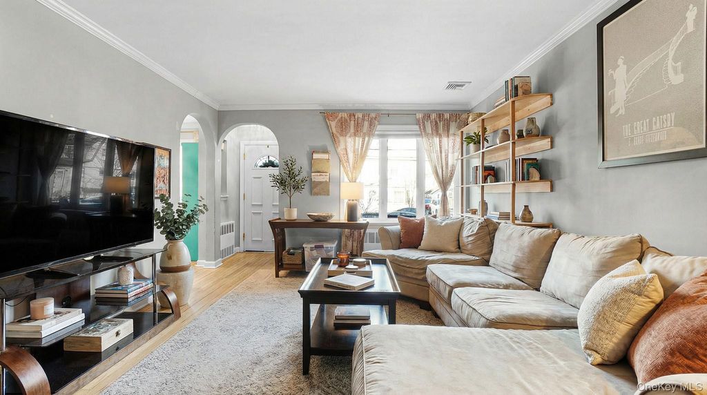 Photo of 100 Elizabeth Street, Floral Park, NY 11001 (MLS # 965171)