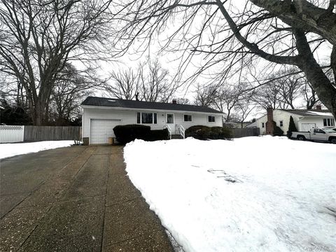 Homes For Sale - 65 Rock Road<br/> Islip Terrace, NY 11752
