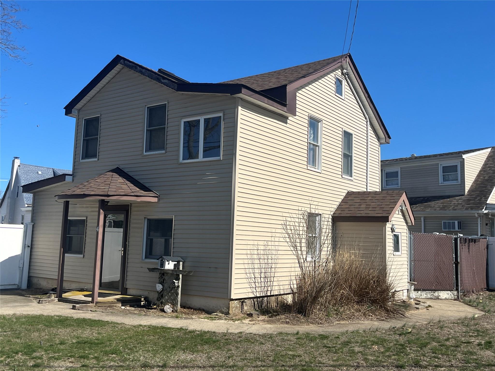 4 W Lido Pkwy, Lindenhurst, New York image 2