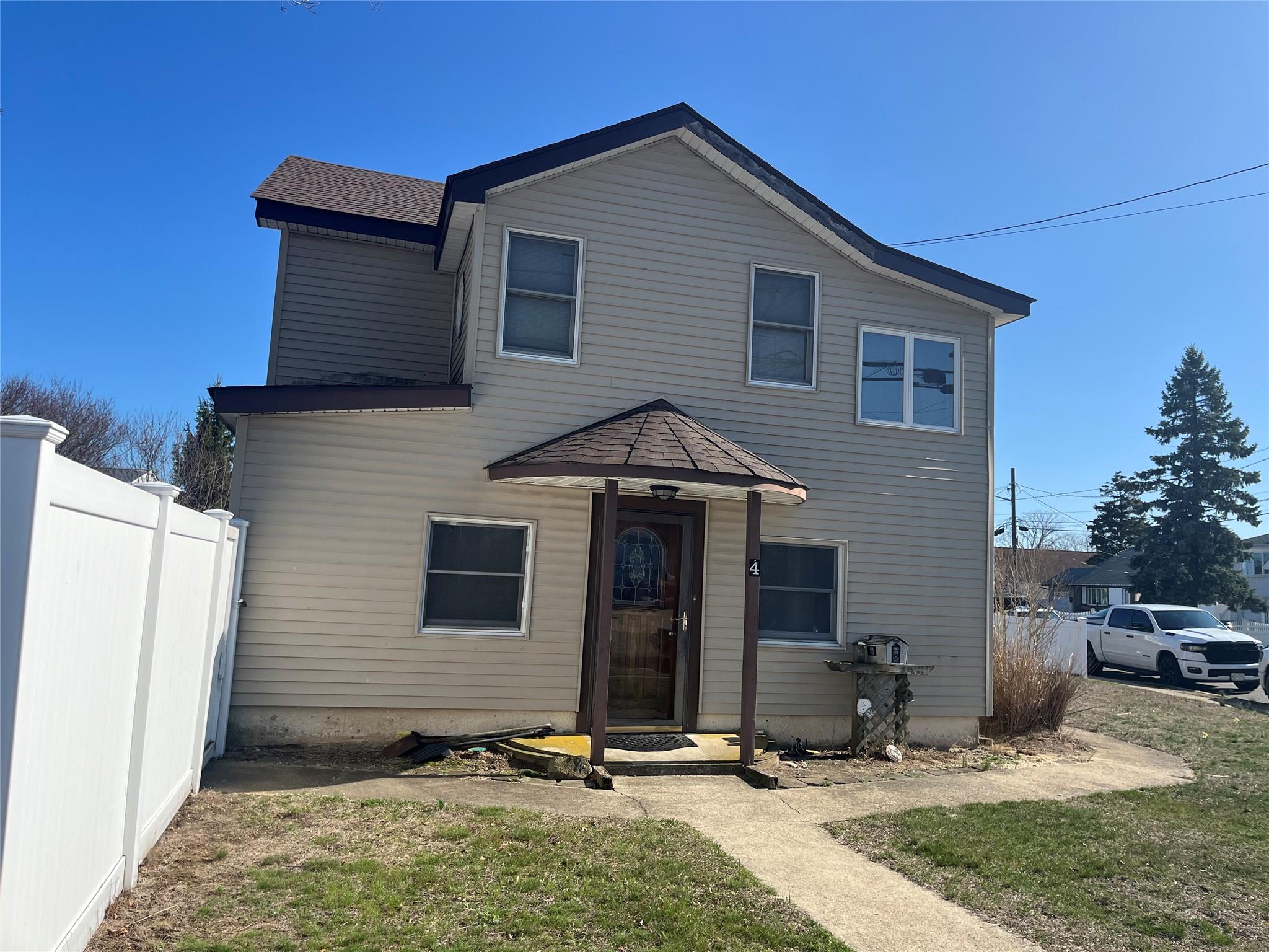 4 W Lido Pkwy, Lindenhurst, New York image 1