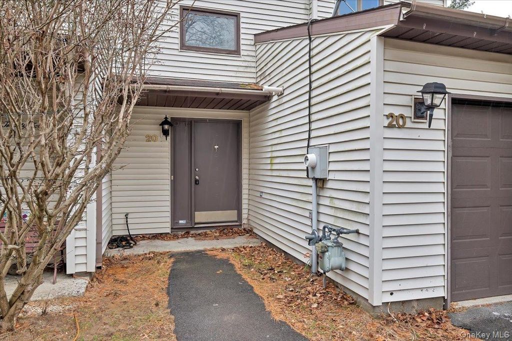 Photo of 20 Heartwood Court, Call Listing Agent, NY 12065 (MLS # 945664)