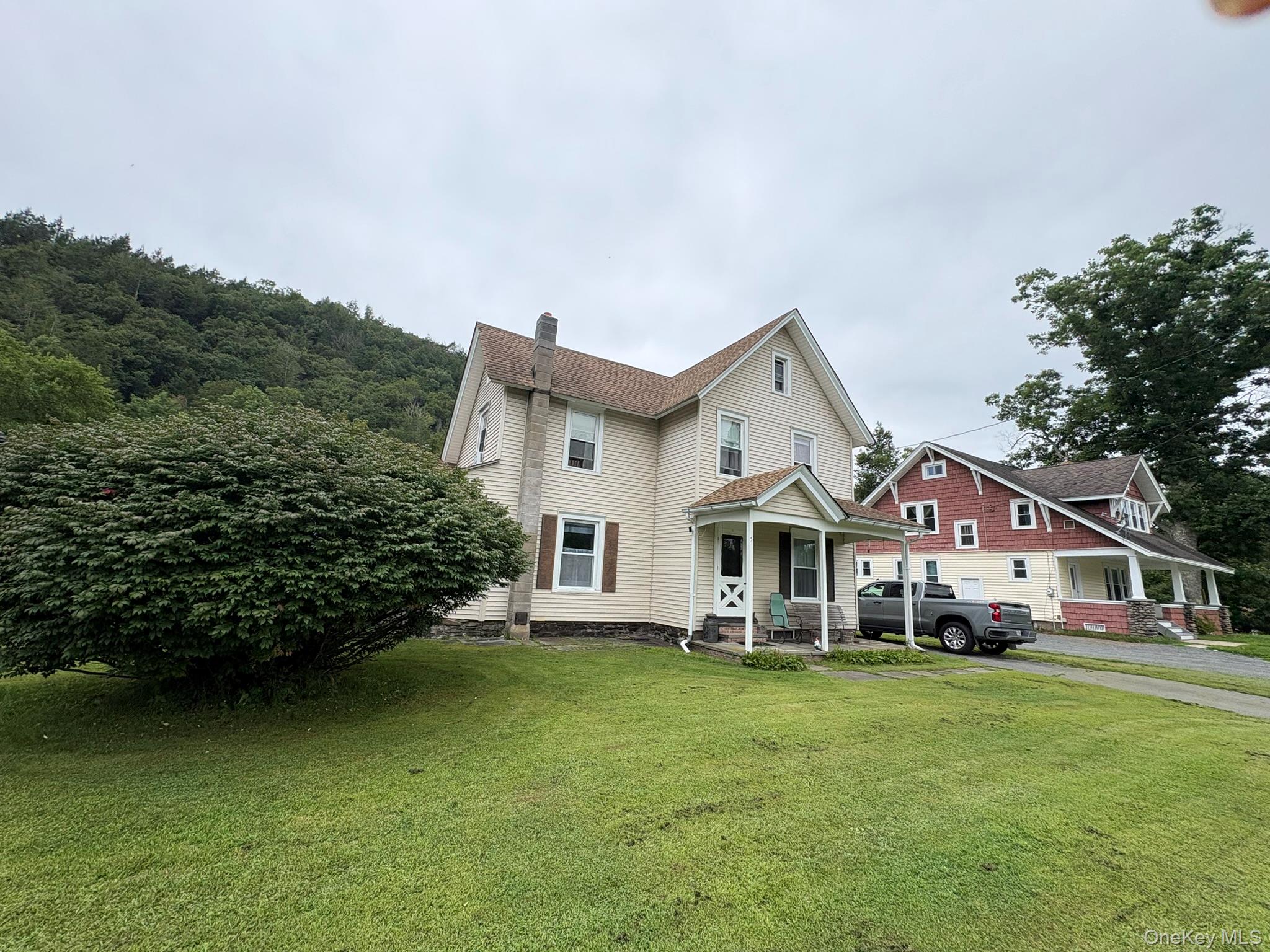 5 Riverside Drive
