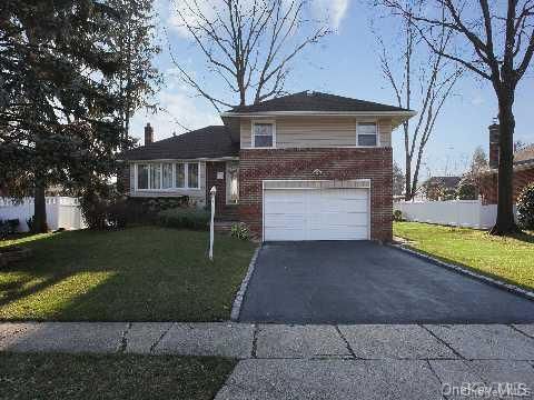 518 Benine Road Westbury NY 11590