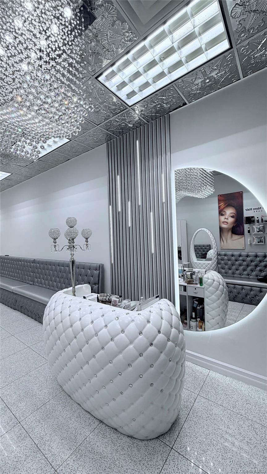 8107 37 th ave Avenue