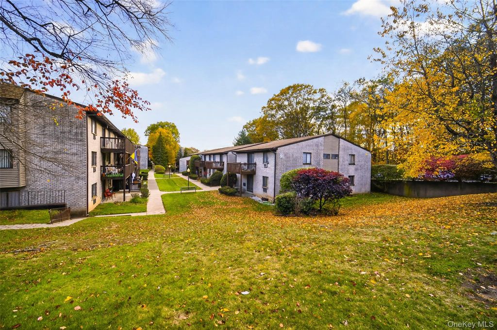 Photo of 10 Secora Road #L12, Monsey, NY 10952 (MLS # 940762)