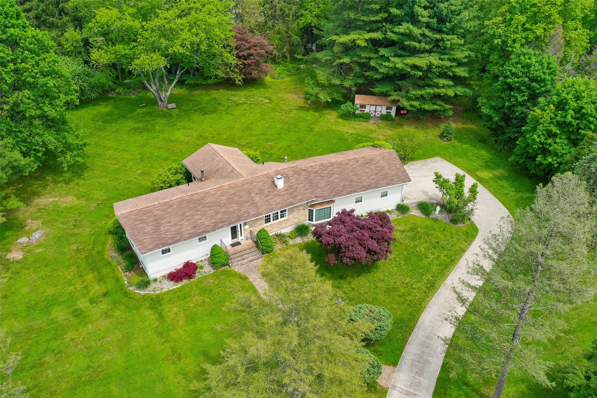 Forest Drive, Poughquag, New York - 3 Bedrooms  
2 Bathrooms  
8 Rooms - 