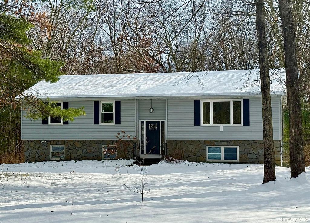 Photo of 5 Vanessa Lane, Staatsburg, NY 12580 (MLS # 964055)