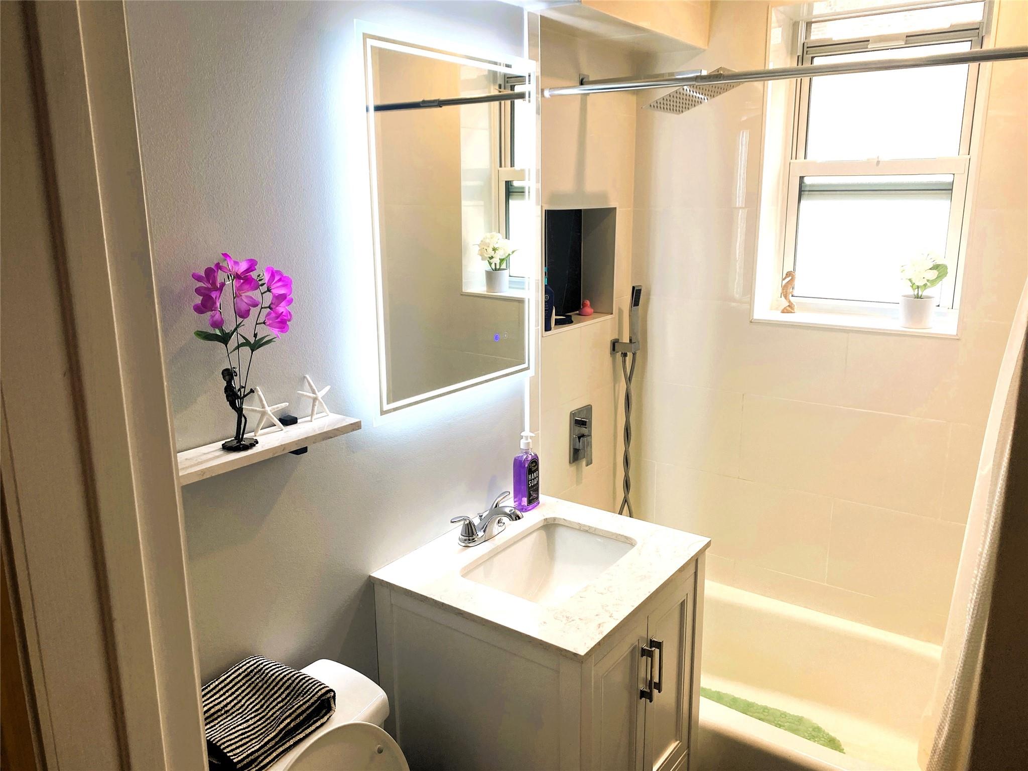 30 Cathedral Avenue #3D, Hempstead, New York image 12
