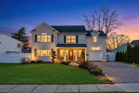 Homes For Sale - 4312 Ava Road<br/> Bethpage, NY 11714