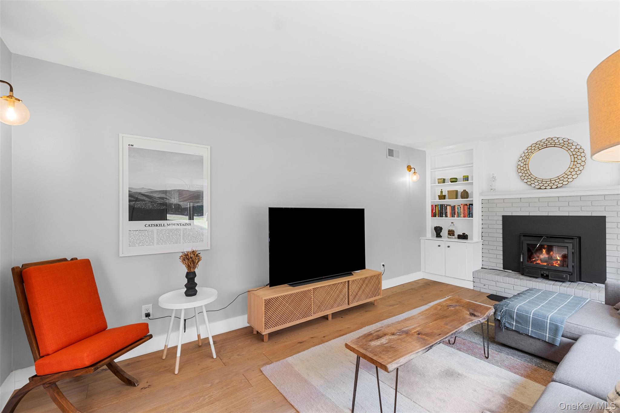 Woodstock, New York 12498, United States, 4 Bedrooms Bedrooms, ,3 BathroomsBathrooms,Residential,Active,225985